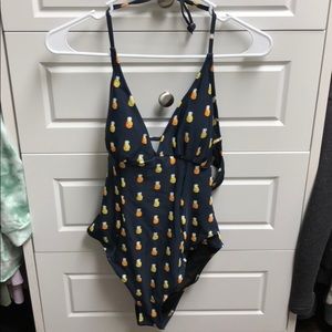 Cupshe pineapple one piece swimsuit, size M, NWT
